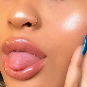 Meet your Posher, Destiny